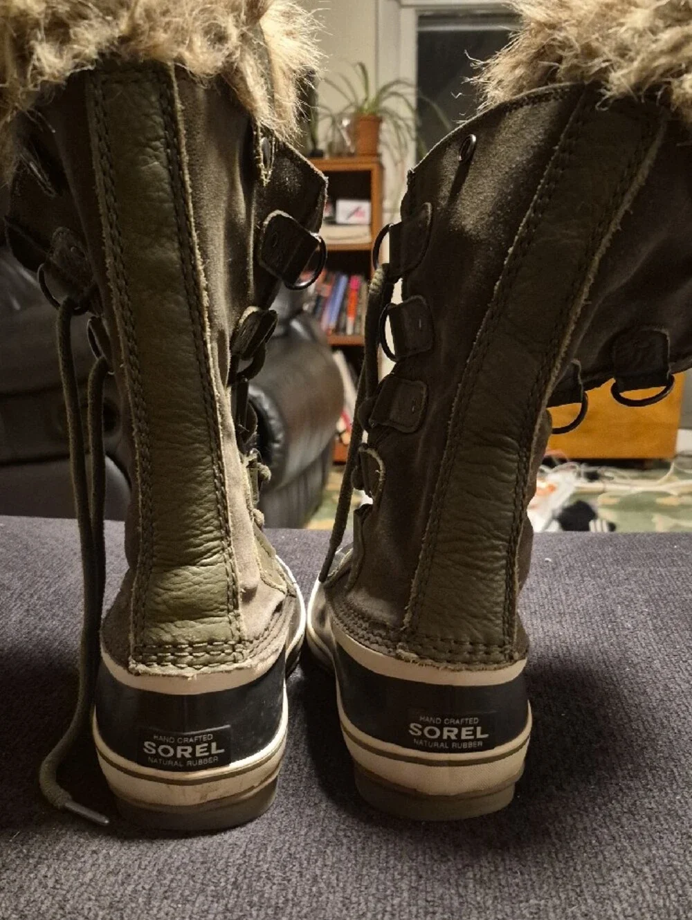 Sorel Women's Olive Green and Black Winter Fur-Trim Boots